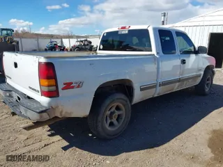 1999 Chevrolet Silverado 1500 LS with VIN 1GCEK19T3XE220541, listed as a IAAI auction lot 41738881 with 251,297 mi miles. Bid and sale history available at carsss.com. Image 4.