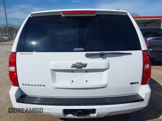 2011 Chevrolet Suburban LT with VIN 1GNSCJE00BR218380, listed as a IAAI auction lot 41628402 with 133,394 mi miles. Bid and sale history available at carsss.com. Image 17.