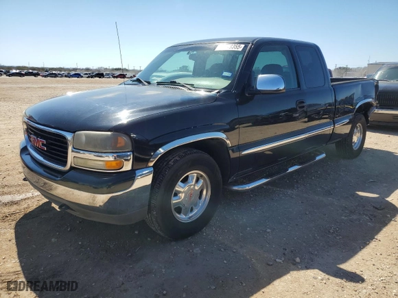 2002 GMC Sierra 1500 SLE with VIN 2GTEC19V221171583, listed as a Copart auction lot 46748355 with 197,932 mi miles and Salvage Title. Bid and sale history available at carsss.com. Image 1.