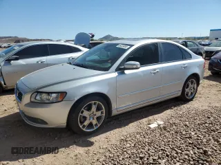 2010 Volvo S40 with VIN YV1382MS0A2513486, listed as a Copart auction lot 46435095 with 126,735 mi miles and Salvage Title. Bid and sale history available at carsss.com. Image 1.
