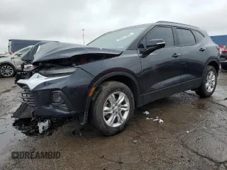 2021 Chevrolet Blazer LT z VIN 3GNKBHR4XMS522793, wystawiony jako Copart lot #55671095 z przebiegiem 98 574 mil mil oraz Nie do naprawy • Non repairable. Historia ofert i sprzedaży dostępna na DreamBid. Obrazek 1.