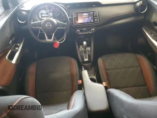2019 Nissan Kicks SR z VIN 3N1CP5CU5KL569794, wystawiony jako Copart lot #55104055 z przebiegiem 50 184 mil mil oraz Czysty tytuł • Clean title. Historia ofert i sprzedaży dostępna na DreamBid. Obrazek 8.
