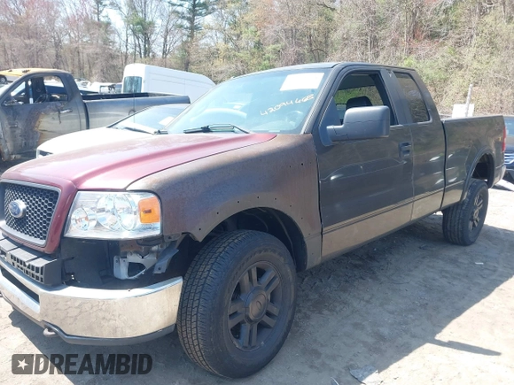 2007 Ford F-150 XLT with VIN 1FTPX14597NA55484, listed as a IAAI auction lot 42094668 with 217,589 mi miles and . Bid and sale history available at DreamBid. Image 2.