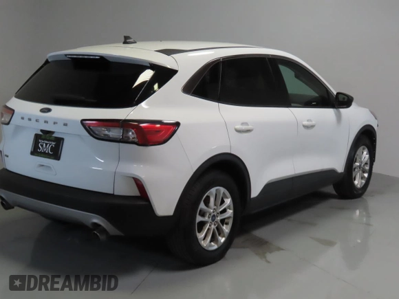 2022 Ford Escape SE with VIN 1FMCU0G62NUB89631, listed as a Copart auction lot 64794155 with 70,119 mi miles and Clean title. Bid and sale history available at DreamBid. Image 3.