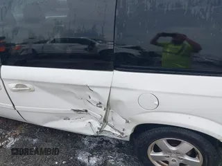 2006 Dodge Grand Caravan SXT z VIN 2D4GP44L56R883696, wystawiony jako IAAI lot #41899580 z przebiegiem 127 874 mil mil oraz . Historia ofert i sprzedaży dostępna na DreamBid. Obrazek 6.