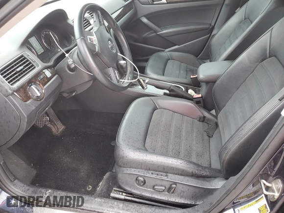 2015 Volkswagen Passat SEL Premium z VIN 1VWCV7A3XFC061831, wystawiony jako Copart lot #58438375 z przebiegiem 99 126 mil mil oraz Szkoda całkowita • Salvage title. Historia ofert i sprzedaży dostępna na DreamBid. Obrazek 7.