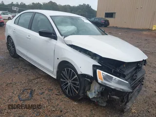 2015 Volkswagen Jetta SE с VIN 3VWD17AJ1FM225271, выставлен на аукционе IAAI как лот 40353904 с пробегом 83 317 миль миль и . История ставок и продаж доступна на DreamBid. Изображение 1.