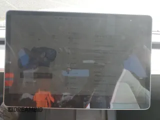 2023 Tesla Model 3 z VIN 5YJ3E1EA5PF547556, wystawiony jako Copart lot #52799655 z przebiegiem 5 242 mil mil oraz Szkoda całkowita • Salvage title. Historia ofert i sprzedaży dostępna na DreamBid. Obrazek 9.