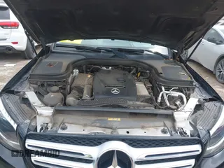 2019 Mercedes-Benz GLC 300 with VIN WDC0G4JB6KV185786, listed as a IAAI auction lot 42472450 with 86,561 mi miles and . Bid and sale history available at DreamBid. Image 10.