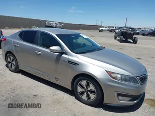 2013 Kia Optima EX z VIN KNAGM4AD2D5058676, wystawiony jako IAAI lot #42508012 z przebiegiem 100 620 mil mil oraz . Historia ofert i sprzedaży dostępna na DreamBid. Obrazek 1.