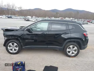 2019 Jeep Compass Latitude with VIN 3C4NJDBB1KT754314, listed as a IAAI auction lot 41869595 with 65,162 mi miles. Bid and sale history available at carsss.com. Image 14.