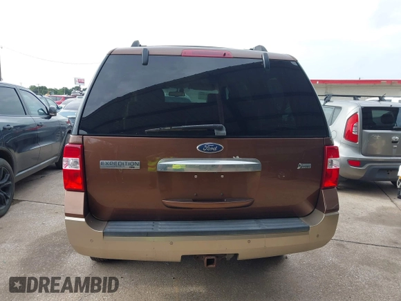 2011 Ford Expedition XLT z VIN 1FMJU1H57BEF12130, wystawiony jako IAAI lot #42352392 z przebiegiem 143 475 mil mil oraz . Historia ofert i sprzedaży dostępna na DreamBid. Obrazek 16.