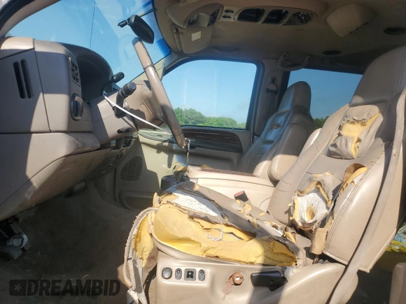 2002 Ford Excursion Limited with VIN 1FMNU42F22EB57873, listed as a Copart auction lot 53314335 with 333,736 mi miles and Clean Title. Bid and sale history available at DreamBid. Image 7.