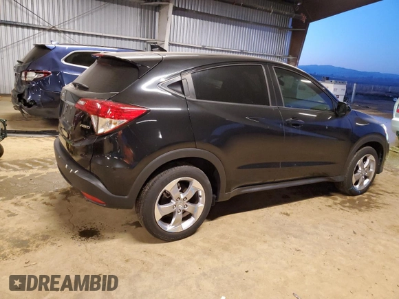 2022 Honda HR-V LX with VIN 3CZRU6H38NM744845, listed as a Copart auction lot 83813314 with 37,794 mi miles and Salvage Title. Bid and sale history available at carsss.com. Image 3.