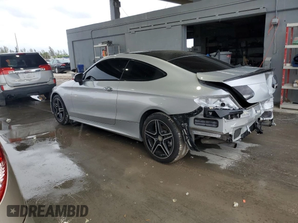 2020 Mercedes-Benz C 300 с VIN WDDWJ8DB7LF942331, выставлен на аукционе Copart как лот 46674995 с пробегом 26 267 миль миль и Списание • Salvage title. История ставок и продаж доступна на DreamBid. Изображение 2.