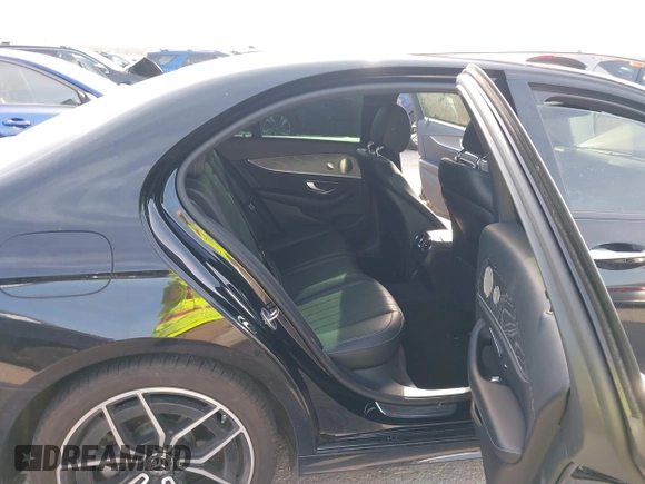 2021 Mercedes-Benz E 350 with VIN W1KZF8DB9MA928704, listed as a IAAI auction lot 41868764 with 44,068 mi miles and . Bid and sale history available at DreamBid. Image 8.