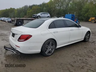 2019 Mercedes-Benz E 300 with VIN WDDZF4KB2KA600498, listed as a Copart auction lot 55762695 with 96,796 mi miles and Clean Title. Bid and sale history available at DreamBid. Image 3.