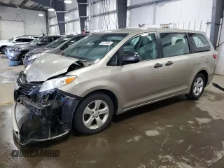 2015 Toyota Sienna L with VIN 5TDZK3DC1FS598628, listed as a Copart auction lot 54139805 with 113,364 mi miles and Salvage title. Bid and sale history available at DreamBid. Image 1.