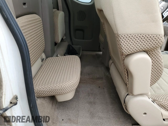 2011 Nissan Frontier SV z VIN 1N6AD0CU3BC429588, wystawiony jako Copart lot #50366045 z przebiegiem 109 132 mil mil oraz Szkoda całkowita • Salvage title. Historia ofert i sprzedaży dostępna na DreamBid. Obrazek 10.
