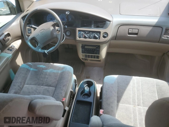 2001 Toyota Sienna LE with VIN 4T3ZF13C71U335626, listed as a Copart auction lot 55040305 with 118,574 mi miles and Clean Title. Bid and sale history available at carsss.com. Image 8.