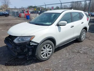 2017 Nissan Rogue SV with VIN KNMAT2MV1HP533572, listed as a IAAI auction lot 41999948 with 190,216 mi miles. Bid and sale history available at carsss.com. Image 2.