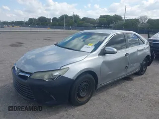 2015 Toyota Camry XLE with VIN 4T1BF1FK0FU093475, listed as a IAAI auction lot 42061877 with 131,618 mi miles. Bid and sale history available at carsss.com. Image 17.