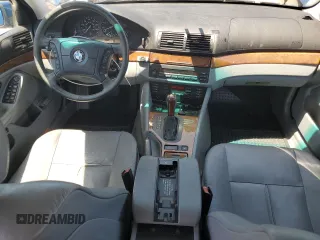2001 BMW 5 Series 540i z VIN WBADN63441GM71806, wystawiony jako Copart lot #61294555 z przebiegiem 93 477 mil mil oraz Czysty tytuł • Clean title. Historia ofert i sprzedaży dostępna na DreamBid. Obrazek 8.