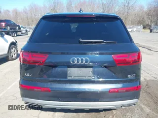 2017 Audi Q7 Premium Plus z VIN WA1LAAF79HD020038, wystawiony jako IAAI lot #41911171 z przebiegiem 51 317 mil mil oraz . Historia ofert i sprzedaży dostępna na DreamBid. Obrazek 16.