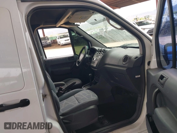 2013 Ford Transit Connect XL z VIN NM0LS7AN5DT134465, wystawiony jako IAAI lot #42749943 z przebiegiem 131 568 mil mil oraz . Historia ofert i sprzedaży dostępna na DreamBid. Obrazek 5.