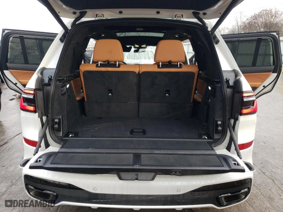 2025 BMW X7 xDrive40i with VIN 5UX23EM08S9X18092, listed as a Copart auction lot 83699854 with 3,515 mi miles and Salvage Title. Bid and sale history available at carsss.com. Image 13.