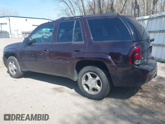 2009 Chevrolet TrailBlazer LT w/2LT with VIN 1GNDT33S092101667, listed as a IAAI auction lot 42124720 with 114,705 mi miles. Bid and sale history available at carsss.com. Image 3.