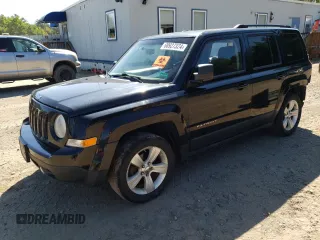 2014 Jeep Patriot Sport z VIN 1C4NJPBA7ED585483, wystawiony jako Copart lot #68927324 z przebiegiem 204 218 mil mil oraz Szkoda całkowita • Salvage title. Historia ofert i sprzedaży dostępna na DreamBid. Obrazek 1.