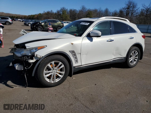 2010 Infiniti FX z VIN JN8AS1MW2AM856577, wystawiony jako Copart lot #52275445 z przebiegiem 99 298 mil mil oraz Nie do naprawy • Non repairable. Historia ofert i sprzedaży dostępna na DreamBid. Obrazek 1.