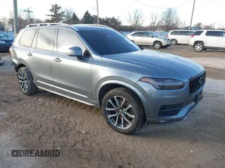 2019 Volvo XC90 Momentum with VIN YV4102PK0K1419547, listed as a IAAI auction lot 41501474 with 39,227 mi miles. Bid and sale history available at carsss.com. Image 1.