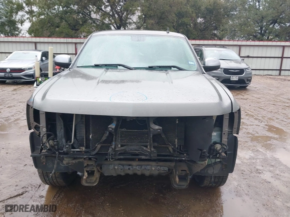 2013 Chevrolet Silverado 1500 LT with VIN 1GCRCSE08DZ119936, listed as a IAAI auction lot 41464530 with 215,080 mi miles. Bid and sale history available at carsss.com. Image 13.