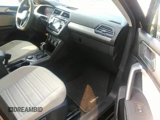 2022 Volkswagen Tiguan S with VIN 3VV0B7AX7NM108555, listed as a IAAI auction lot 37003805 with 21,077 mi miles. Bid and sale history available at carsss.com. Image 5.
