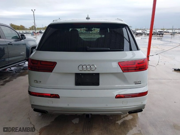 2017 Audi Q7 Prestige with VIN WA1VAAF71HD035383, listed as a IAAI auction lot 40849776 with 89,303 mi miles. Bid and sale history available at carsss.com. Image 17.