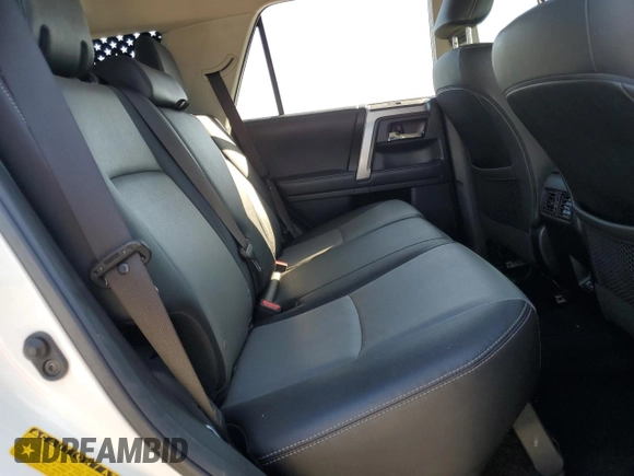 2021 Toyota 4Runner SR5 Premium with VIN JTENU5JR8M5936098, listed as a Copart auction lot 57581615 with 70,669 mi miles and Salvage title. Bid and sale history available at DreamBid. Image 11.