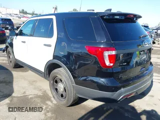 2017 Ford Police Interceptor Utility с VIN 1FM5K8ARXHGC34771, выставлен на аукционе IAAI как лот 42629582 с пробегом Не указан миль и . История ставок и продаж доступна на DreamBid. Изображение 3.