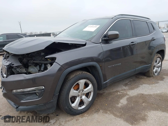 2018 Jeep Compass Latitude with VIN 3C4NJCBB4JT193275, listed as a IAAI auction lot 41491499 with 132,546 mi miles. Bid and sale history available at carsss.com. Image 17.