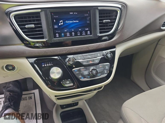 2018 Chrysler Pacifica Touring with VIN 2C4RC1DG1JR148709, listed as a IAAI auction lot 42787000 with 84,531 mi miles and . Bid and sale history available at DreamBid. Image 8.