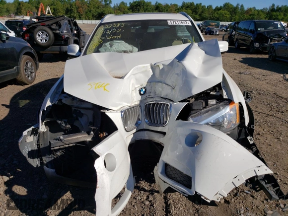 2013 BMW X3 xDrive28i with VIN 5UXWX9C51D0A22839, listed as a Copart auction lot 57217642 with 0 mi miles and Salvage Title. Bid and sale history available at carsss.com. Image 9.