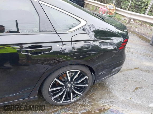 2024 Honda Accord Touring z VIN 1HGCY2F8XRA094072, wystawiony jako IAAI lot #42427587 z przebiegiem 20 206 mil mil oraz . Historia ofert i sprzedaży dostępna na DreamBid. Obrazek 18.