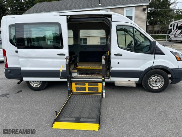 2015 Ford Transit Wagon XL with VIN 1FDZX2CM5FKA43044, listed as a Copart auction lot 73170894 with 215,199 mi miles and Clean Title. Bid and sale history available at carsss.com. Image 6.