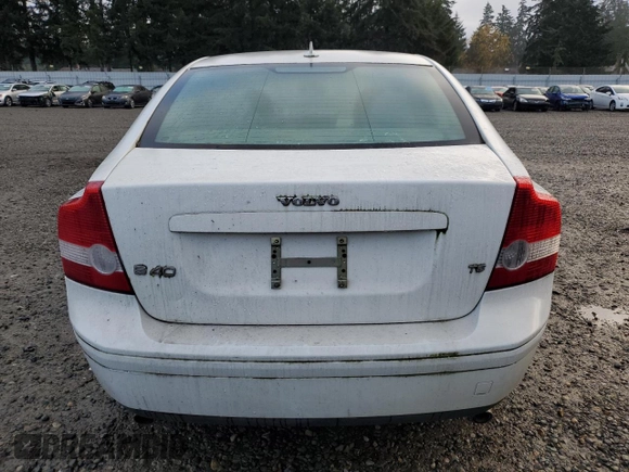 2005 Volvo S40 with VIN YV1MS682152048598, listed as a Copart auction lot 82436234 with 0 mi miles and Clean Title. Bid and sale history available at carsss.com. Image 6.