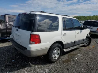 2004 Ford Expedition Special Service with VIN 1FMEU15W04LA49387, listed as a Copart auction lot 52386065 with 322,325 mi miles and Salvage title. Bid and sale history available at DreamBid. Image 3.