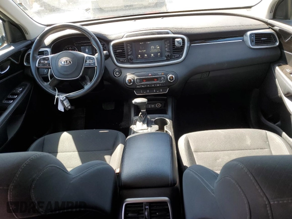 2020 Kia Sorento LX V6 with VIN 5XYPGDA55LG696915, listed as a Copart auction lot 49315785 with 84,170 mi miles and Salvage Title. Bid and sale history available at carsss.com. Image 8.