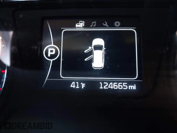 2017 Kia Sorento LX with VIN 5XYPG4A32HG271299, listed as a IAAI auction lot 41342809 with 124,665 mi miles. Bid and sale history available at carsss.com. Image 15.