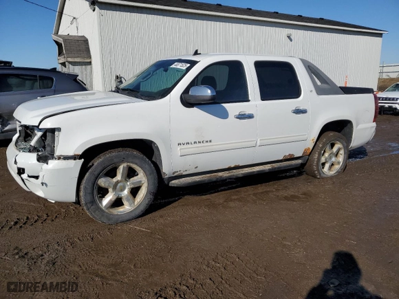 2010 Chevrolet Avalanche LT with VIN 3GNVKFE08AG174253, listed as a Copart auction lot 46571525 with 221,983 mi miles and Clean Title. Bid and sale history available at carsss.com. Image 1.