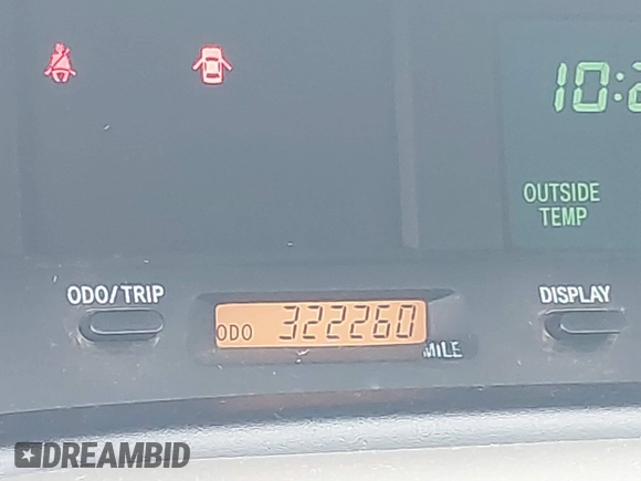 2000 Toyota Avalon XL with VIN 4T1BF28B4YU013827, listed as a IAAI auction lot 41973590 with 322,260 mi miles and . Bid and sale history available at DreamBid. Image 7.
